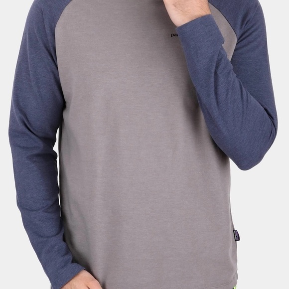 Patagonia Navy Blue Gray P-6 Logo Lightweight Crew Sweatshirt Men's Small Shirt - Picture 11 of 12